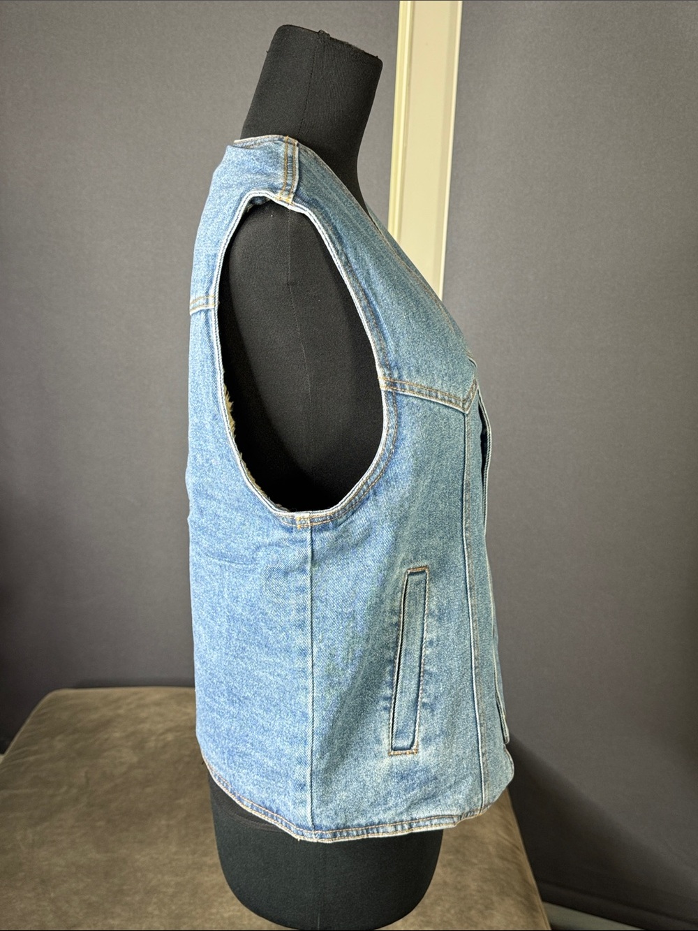 Men’s Blue Denim Vest Dakota Leather Co. MEDIUM Snap Closure Sherpa Lined NWT - Picture 3 of 12